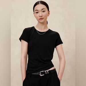 Banana Republic TIMELESS CREW-NECK T-SHIRT; Medium; Black